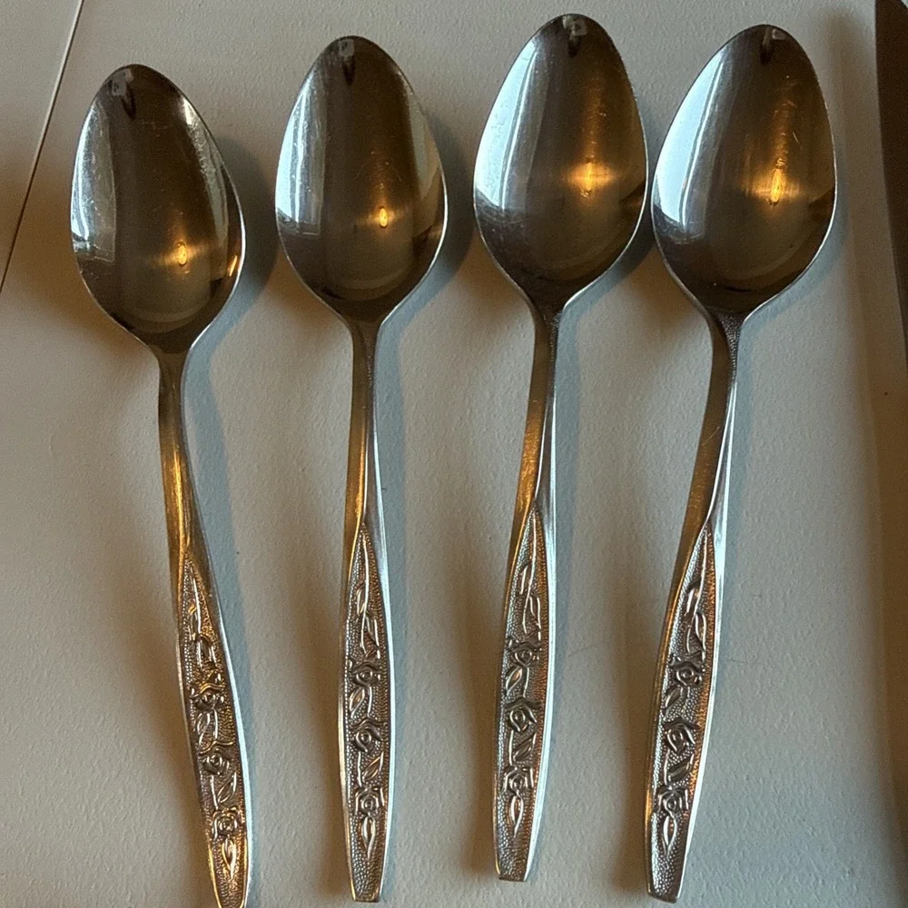 Ekco Eterna Rose Cotillion Stainless Flatware 20 Pc Partial Set Taiwan